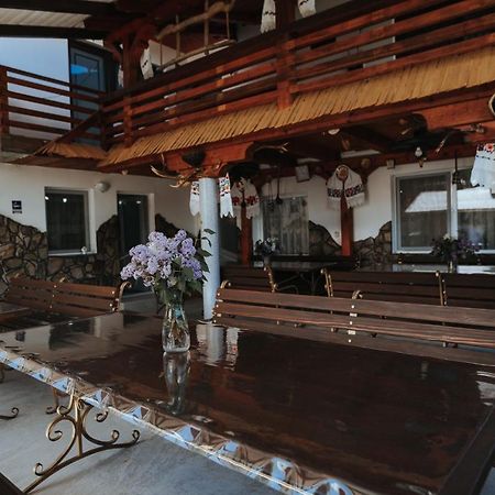 Pensiunea La Lenuta Onceşti Exterior foto